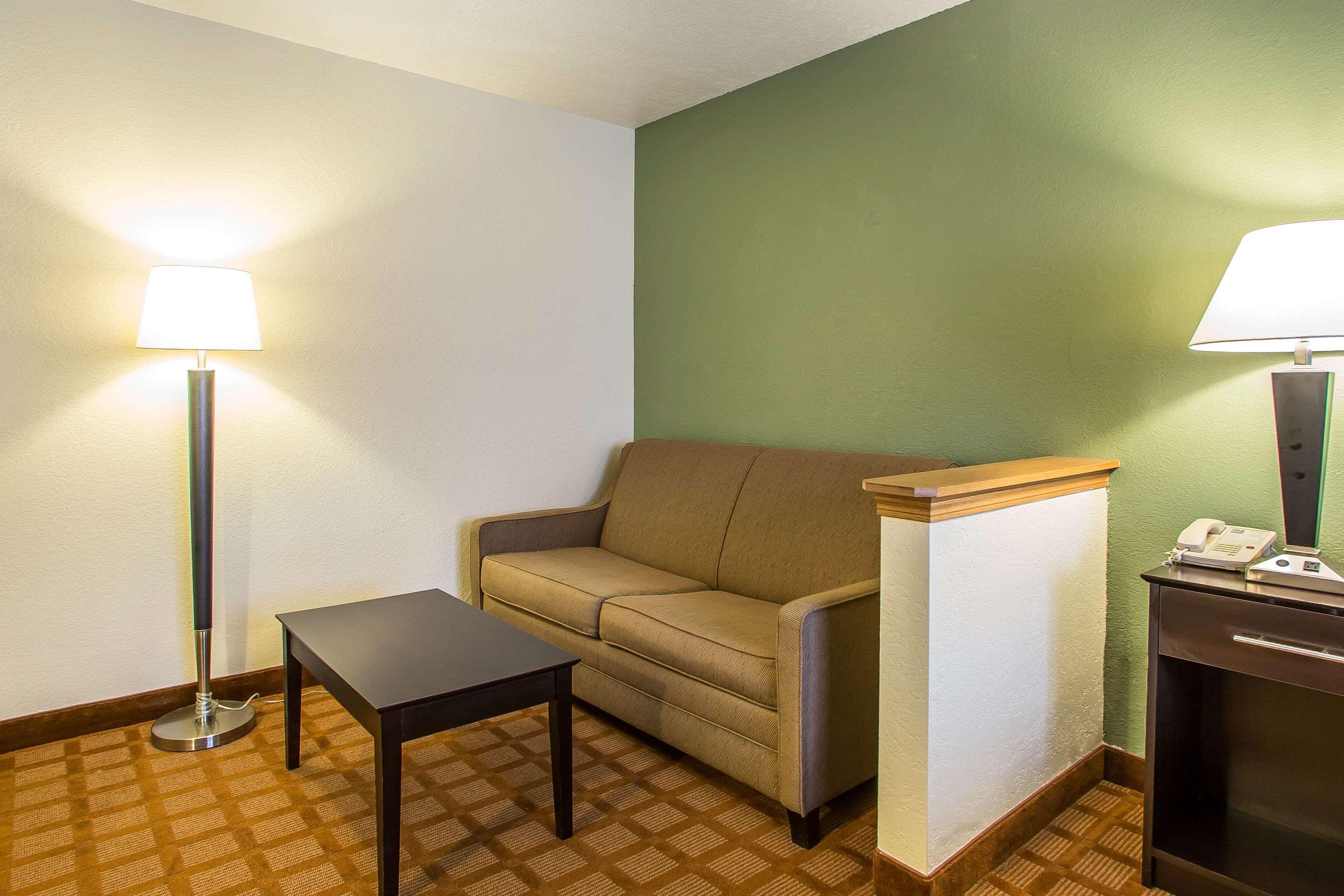 Quality Inn & Suites Marinette Exterior foto